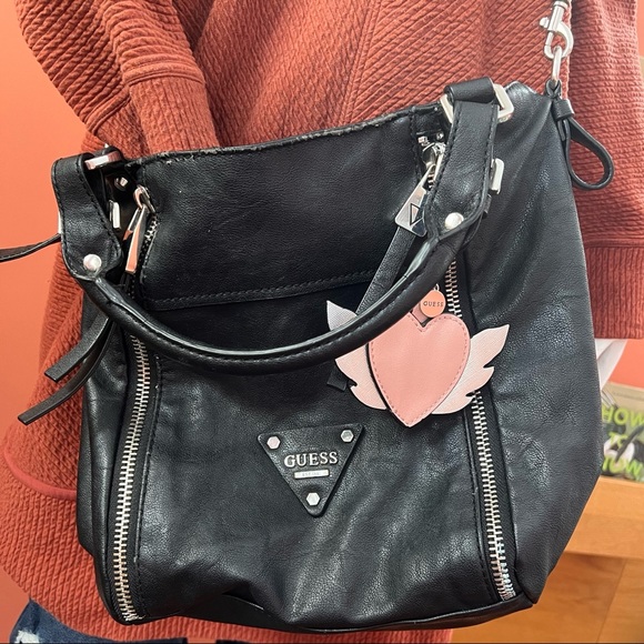 Guess Black Satchel Purse With Bonus Guess Winged Heart Bag Charm / Key Ring ๐ - Picture 3 of 12